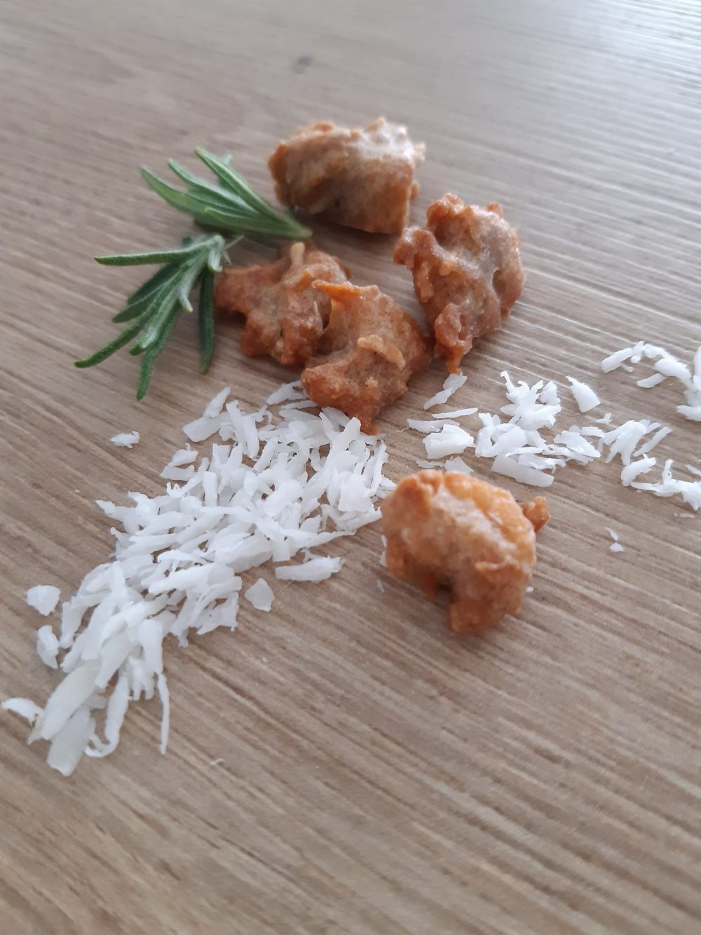 Lachs-Kokos-Kekse für Hunde