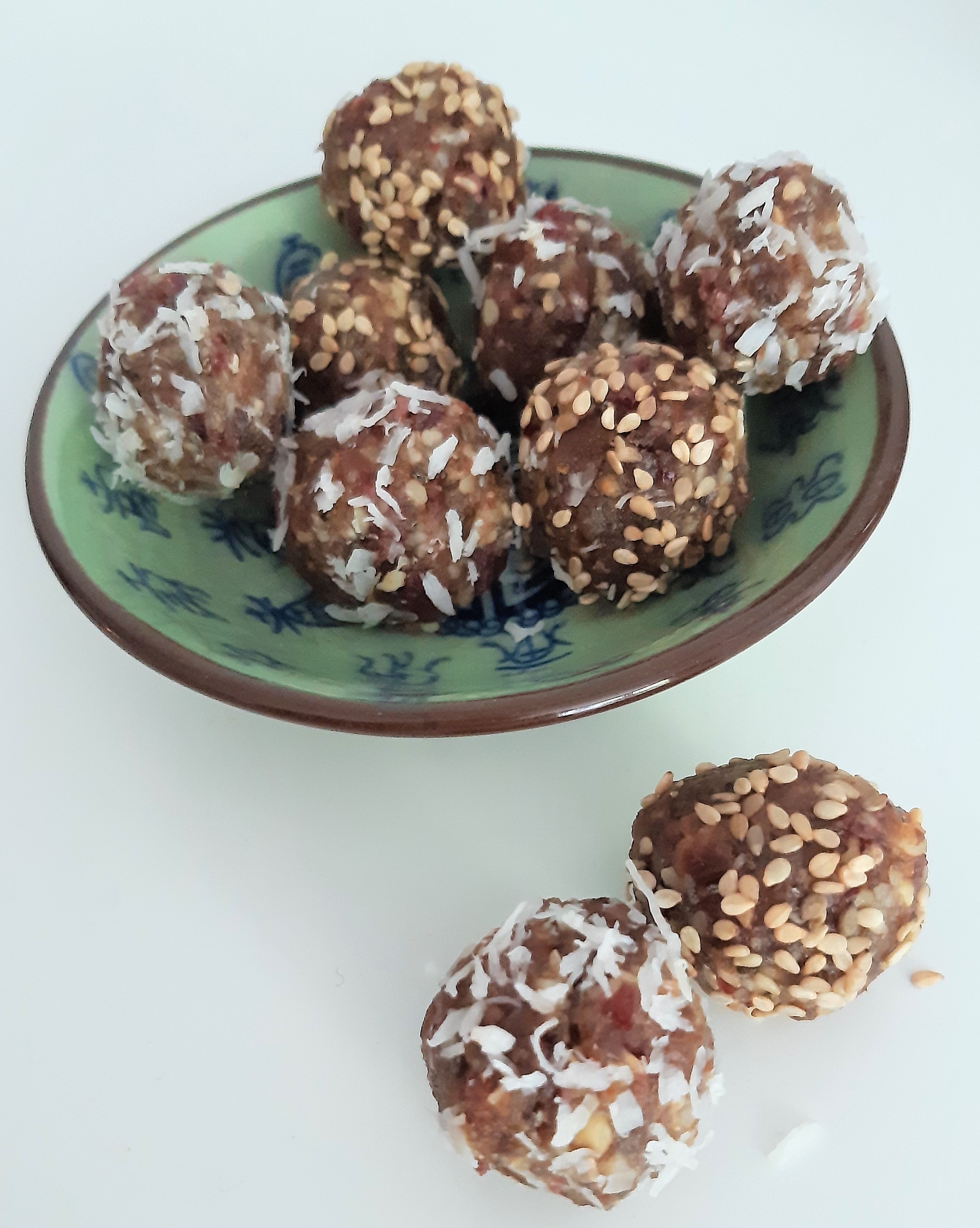 Cranberry-Walnuss-Raw balls